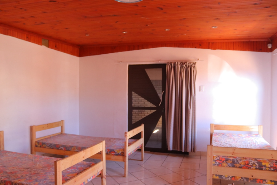 4 Bedroom Property for Sale in Louwville Western Cape